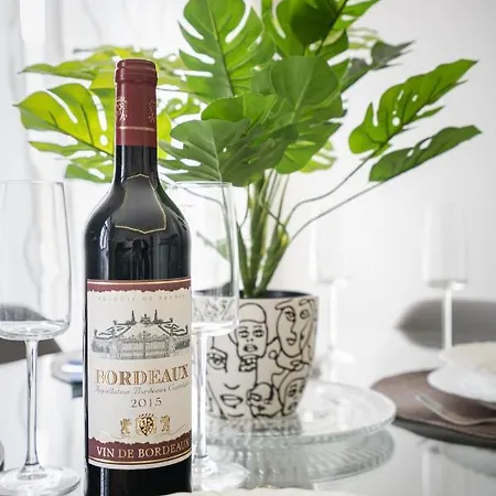 Szentkiralyi Apartman 2 *