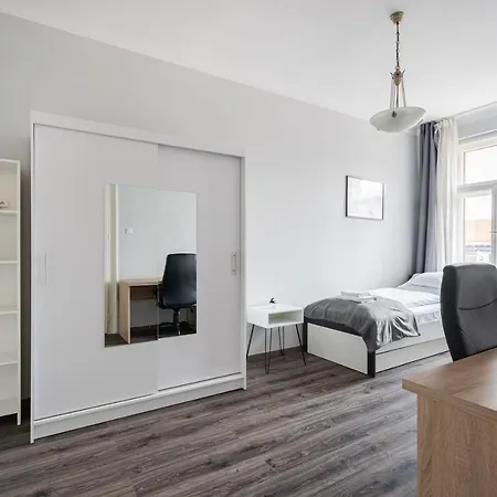 Szentkiralyi Apartman 2 *