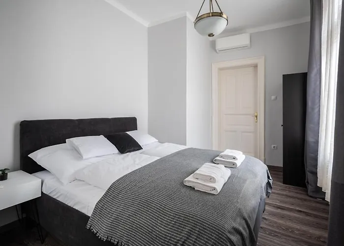 Szentkiralyi Apartman 2 Apartmán *