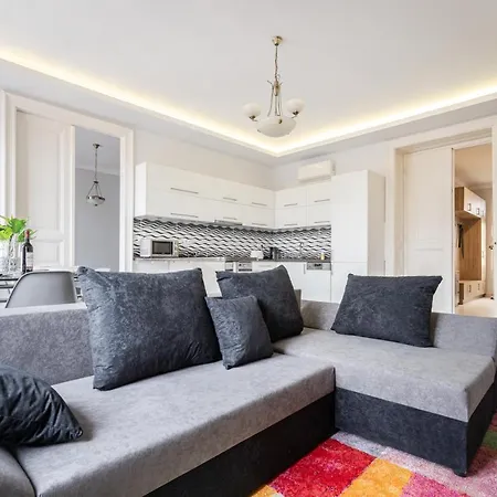 Szentkiralyi Apartman 2 Apartment