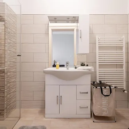 Apartmán Szentkiralyi Apartman 2 *